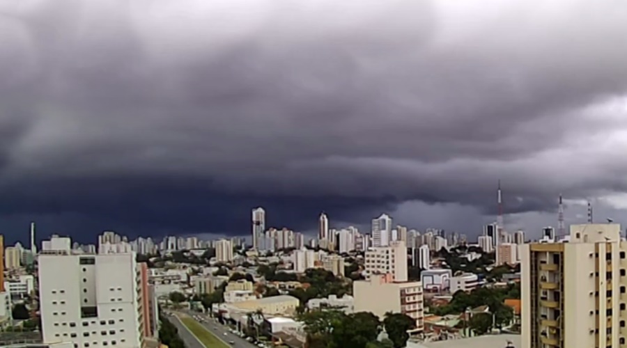 Após um dia de temperatura altíssima, a capital Cuiabá tem previsão de tempestades 1