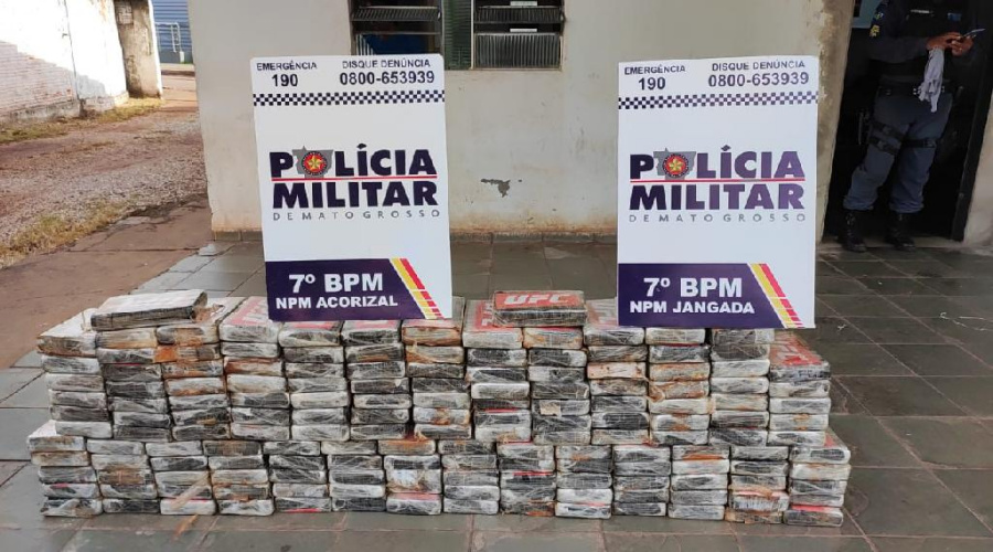 Polícia Militar apreende 160 tabletes de cocaína e prende quadrilha por tráfico 1