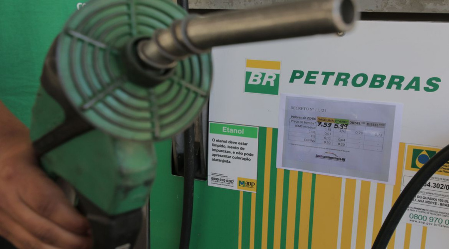 Petrobras reduz preços da gasolina e do diesel para as distribuidoras 1