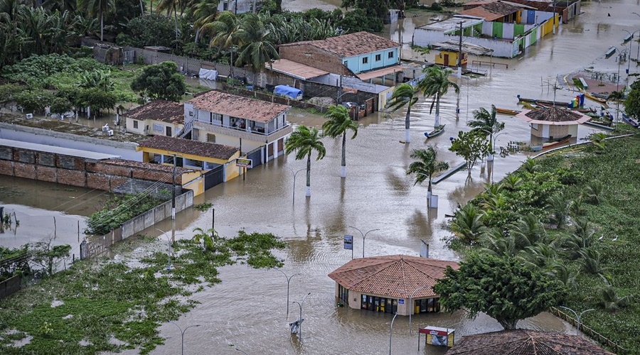 Desastres naturais deixam 48 cidades em estado de emergência 1