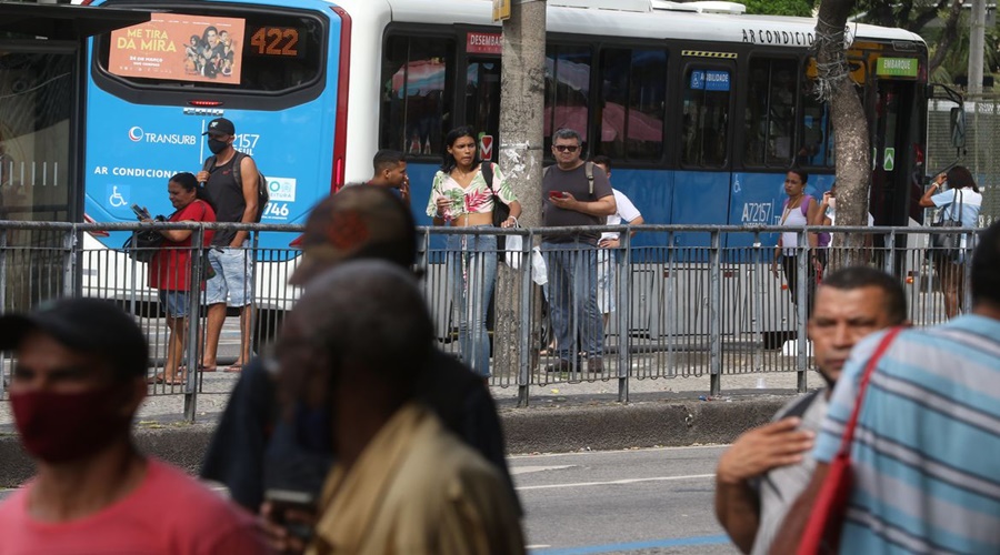 Setor de serviços cai 0,6% de setembro para outubro 1