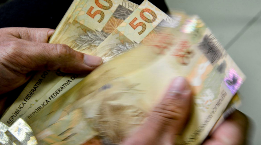 Salário mínimo de R$ 1.320 começa a valer hoje 1