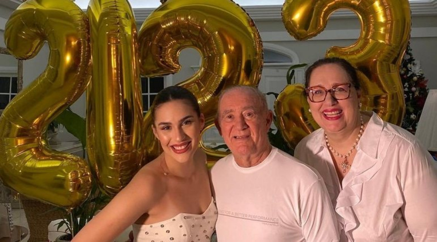 Renato Aragão celebra chegada de 2023 com família após internação: 'Um feliz 2023 para todos' 1