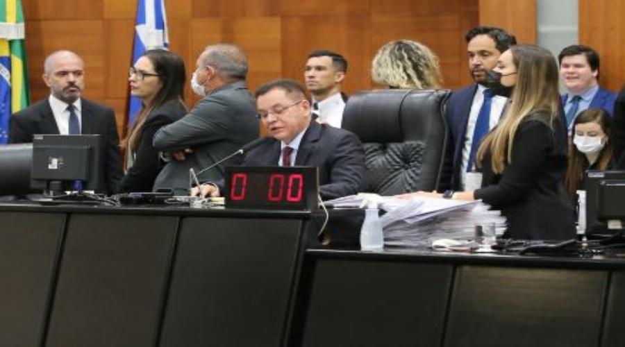 Salário dos deputados MT vai a R$ 29,4 mil após aprovação da AL 1