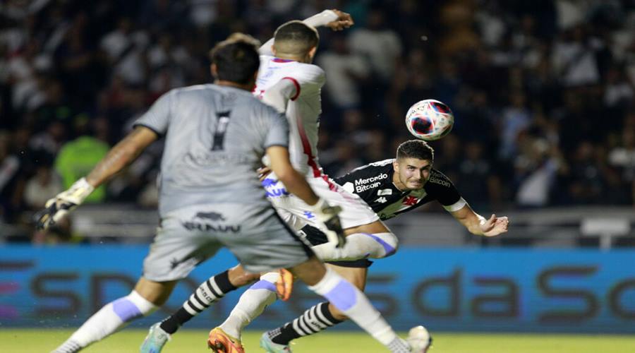 Vasco goleia Resende por 5 a 0 em São Januário 1