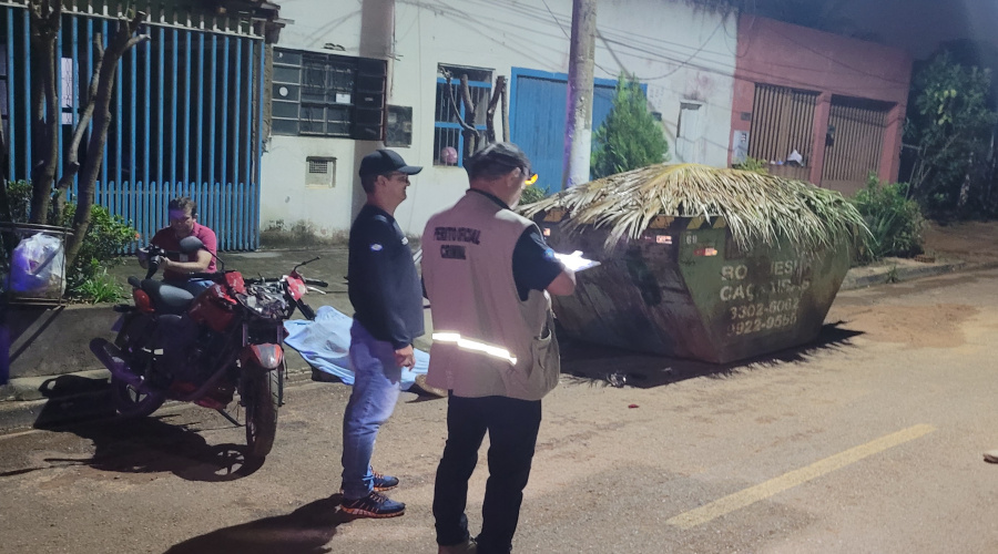 Motociclista morre durante colisão de moto em caçamba de entulho no Parque São Jorge 1