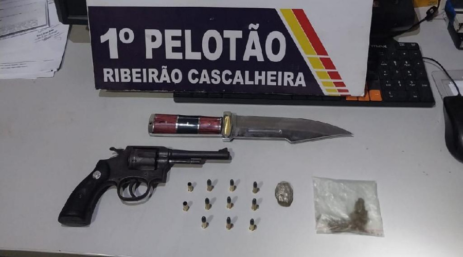 Suspeito de violência doméstica é preso com arma de fogo e munições em Ribeirão Cascalheira 1