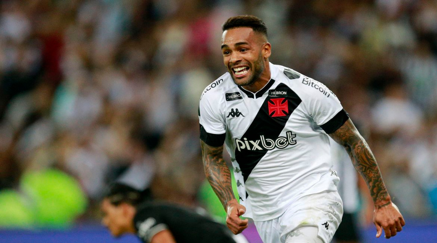 Vasco vence Botafogo no Maracanã para entrar no G4 do Carioca 1