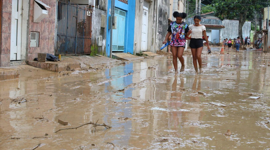 Litoral paulista teve maior volume de chuva registrado no Brasil 1