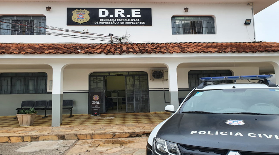 Polícia Civil cumpre quatro mandados e apreende drogas e R$ 2,5 mil; uma pessoa é detida em flagrante 1