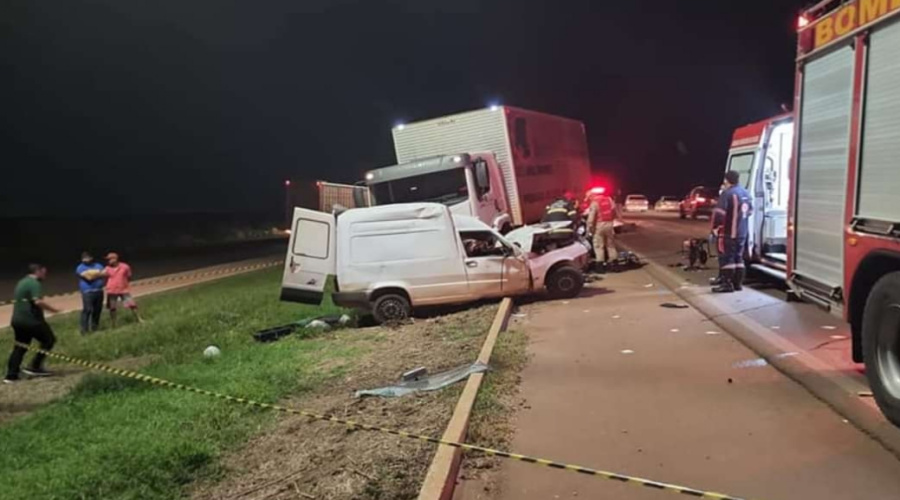 Uma pessoa morreu em uma colisão envolvendo quatro veículos em Primavera do Leste 1