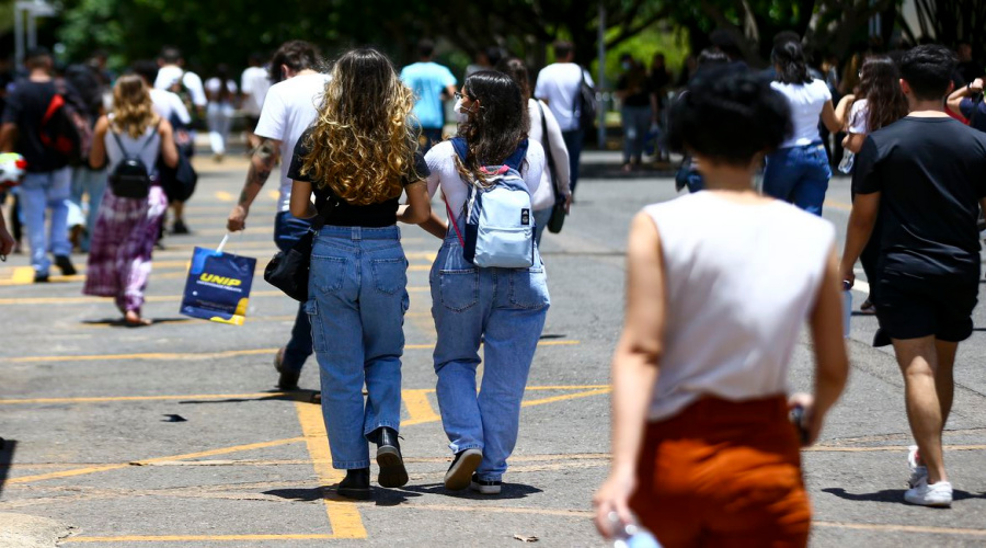 Enem: estudantes podem pedir isenção de taxa a partir desta segunda 1