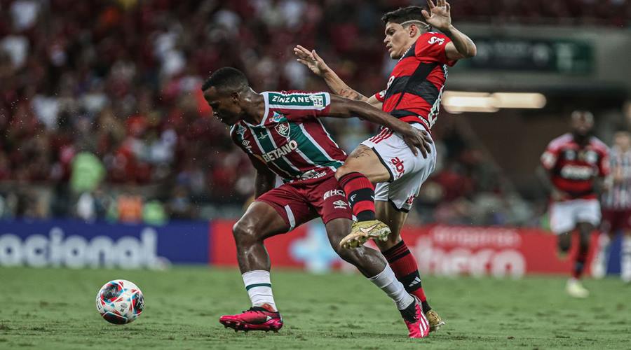 Flamengo sai na frente do Fluminense na final do Carioca 1