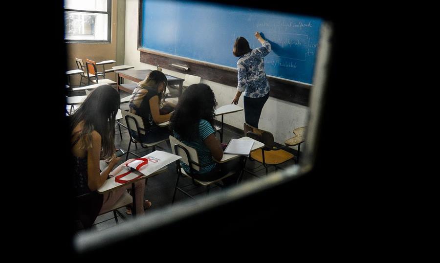 Pesquisa mostra por que brasileiros deixam escola 1