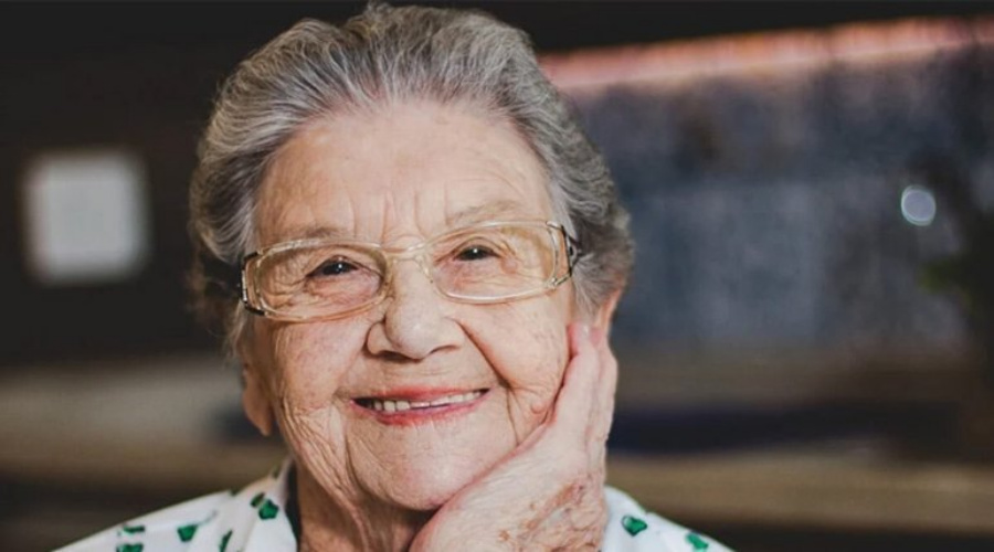 Palmirinha Onofre morre, aos 91 anos, em decorrência de problemas renais crônicos 1