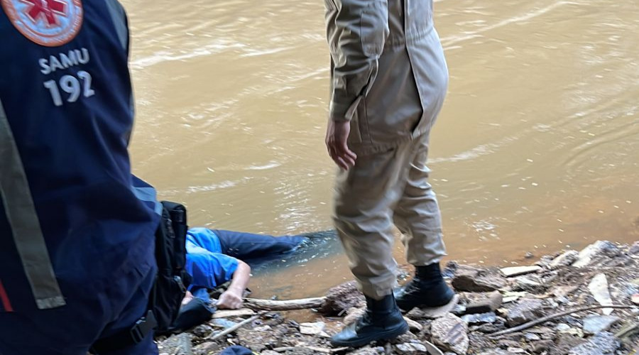 Homem fica ferido ao cair de ponte de 12 metros de altura na Vila Cardoso, é resgatado e encaminhado para o Hospital Regional 1