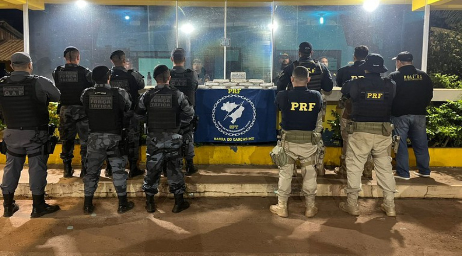 PRF com apoio da PM e da PF encontra cocaína escondida em veículo 1