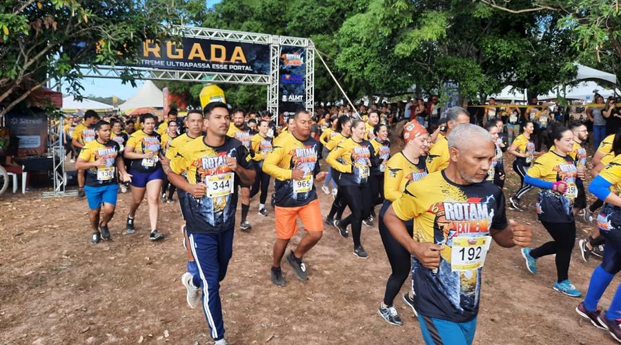 Tradicional corrida com obstáculos da Polícia Militar reúne 2,5 mil pessoas em Cuiabá 1