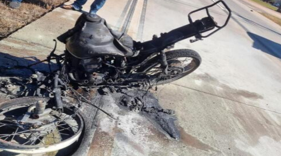 Condutor de moto morre e tem corpo carbonizado em colisão frontal com carreta na BR 364 1