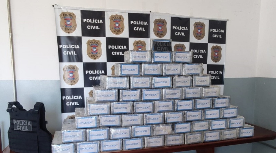 Meia tonelada de droga avaliada em 13 milhões de reais é apreendida pela Polícia Civil 1