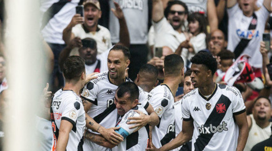 Vasco vence o Atlético-MG em dia de festa da torcida no Maracanã 1