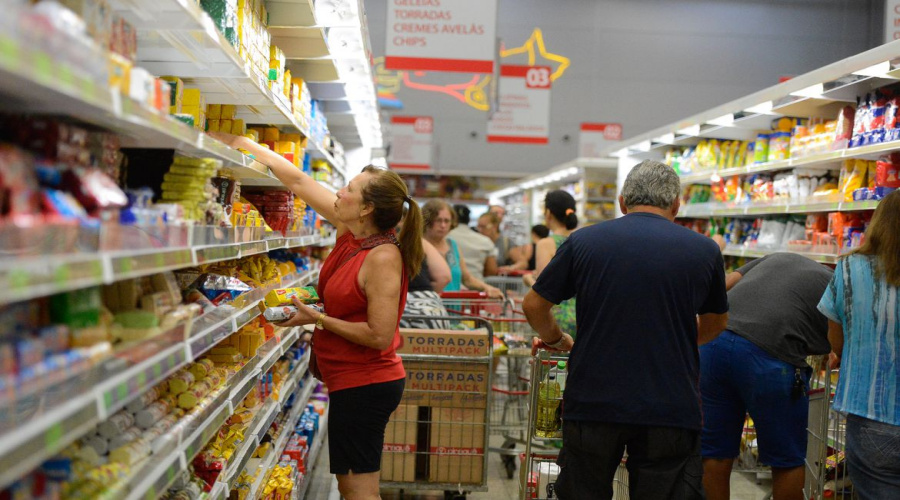 Quase 99% dos alimentos ultraprocessados têm ingredientes nocivos a saúde 1