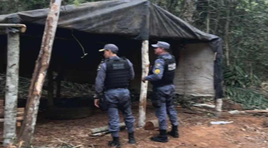 Policiais da Patrulha Rural prendem quatro pessoas por invasão a fazenda 1