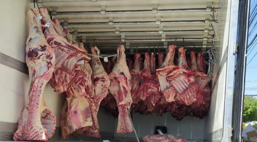 Dono de açougue e funcionários de distribuidora são presos pela Polícia Civil por furto de carga de carne 1