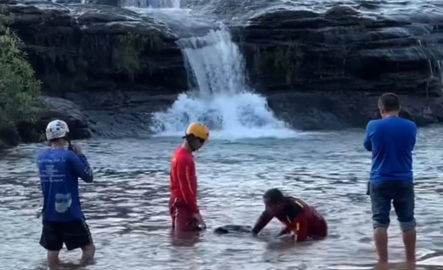 Garoto de 16 anos morador de Várzea Grande morre afogado em cachoeira na cidade de Jaciara 1