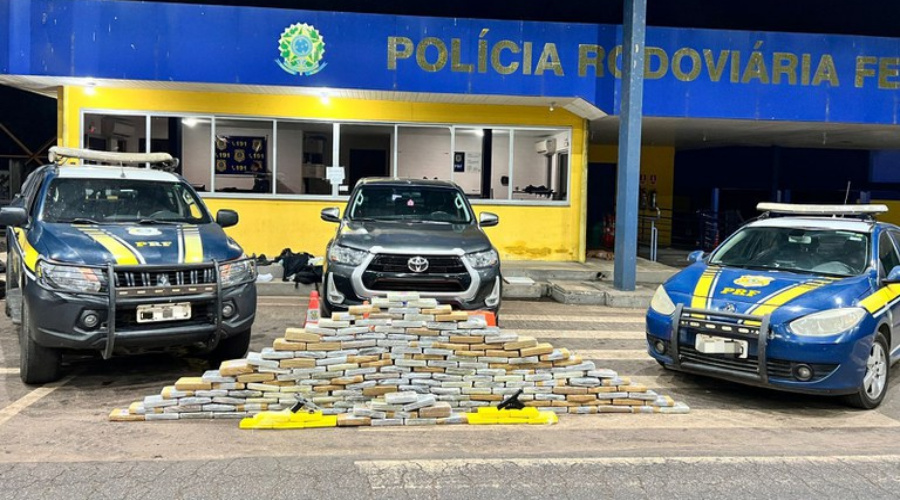 PRF apreende 200kg de droga e 2 pistolas em São José dos Quatro Marcos-MT 1