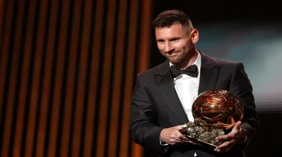 Messi conquista Bola de Ouro da France Football pela oitava vez 1