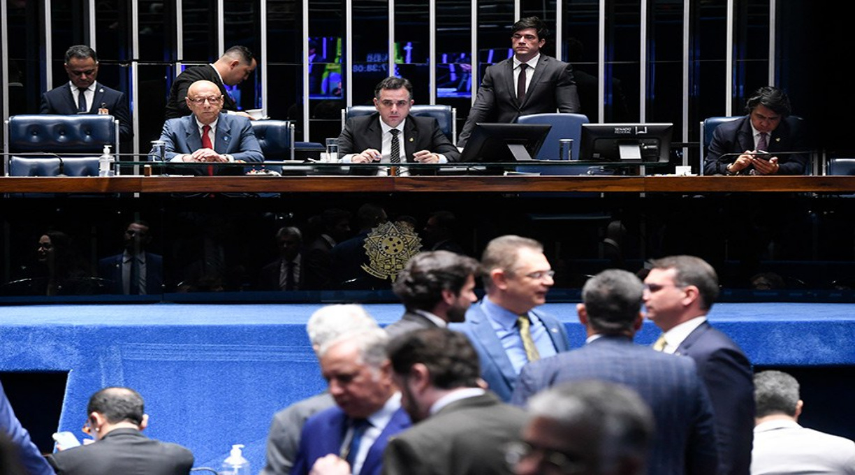 Senado aprova PEC que limita decisões individuais em tribunais 1