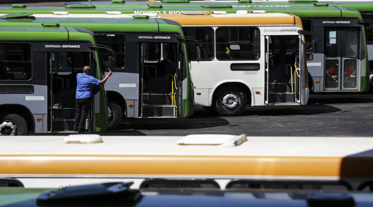 Setor de serviços tem queda de 0,3% em setembro, aponta IBGE 1