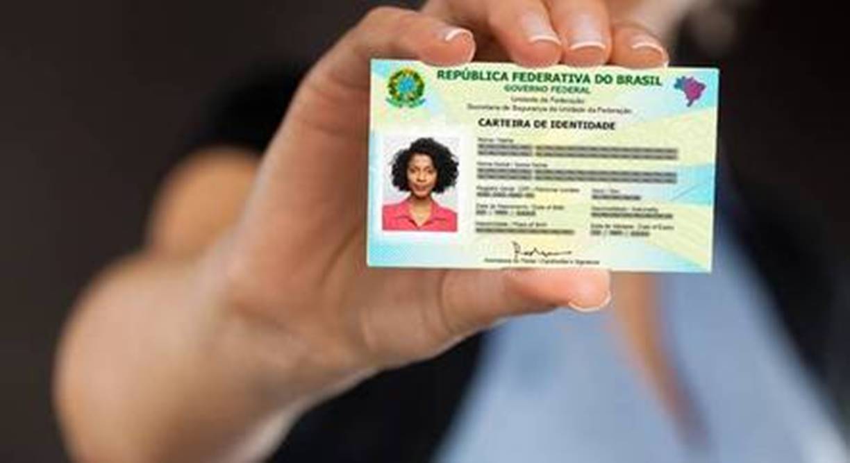 Nova carteira de identidade deve ser emitida em todo o país a partir desta segunda 1