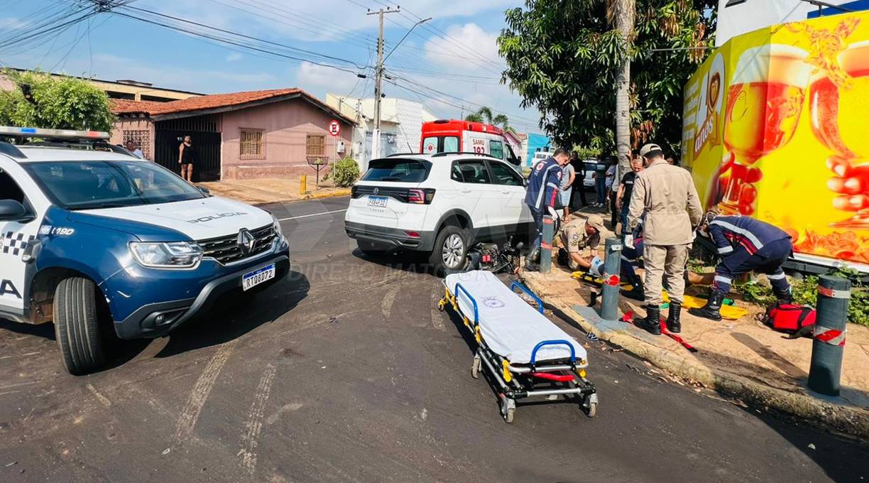 Colisão entre moto e carro deixa casal gravemente ferido no centro de Rondonópolis 1