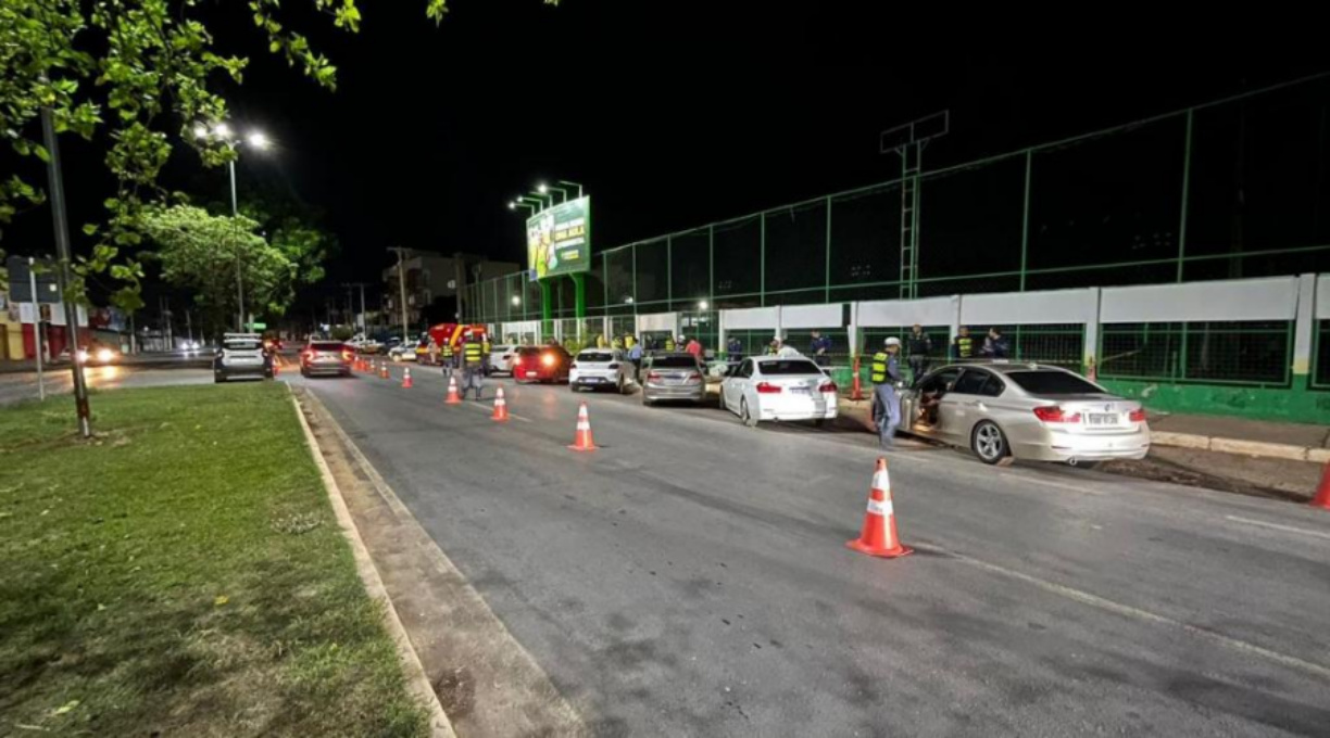 Blitz da Lei Seca em Cuiabá prende 17 motoristas e apreende 41 veículos neste sábado (2) 1