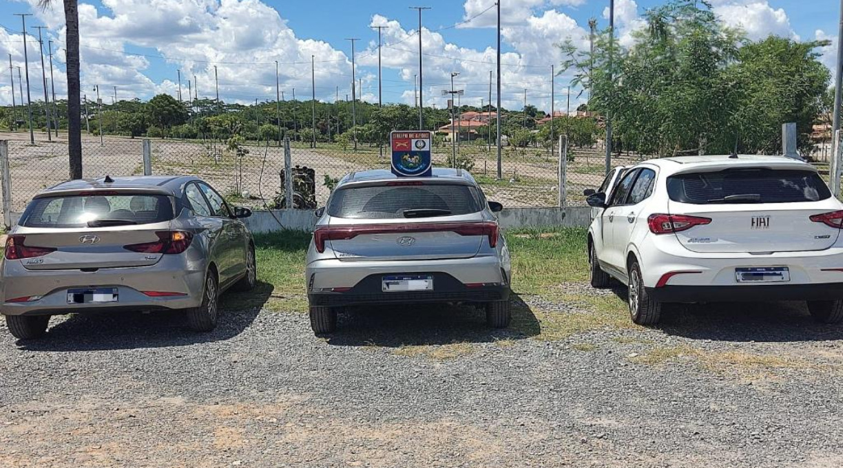 PM recupera três veículos furtados de locadora em Cuiabá e prende duas pessoas 1