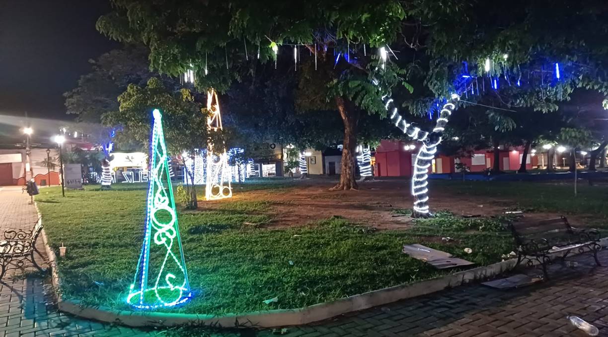 Depois das comemorações dos 70 anos, cidade lança luzes de Natal 1