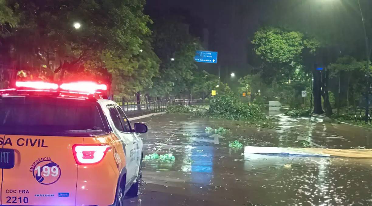 Temporal deixa um morto e milhares sem energia no Rio Grande do Sul 1