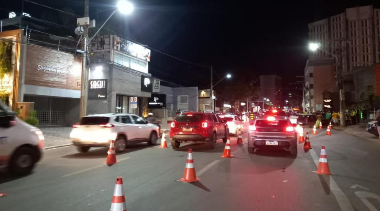 Operação Lei Seca prende 13 motoristas embriagados na madrugada deste domingo (07) 1