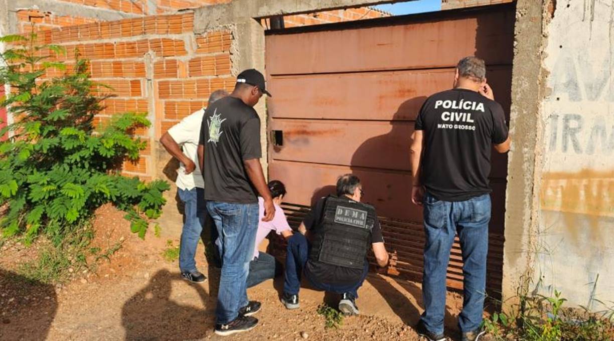 Polícia resgata dois cães com sinais de maus tratos após tutor se mudar e abandonar os animais 1