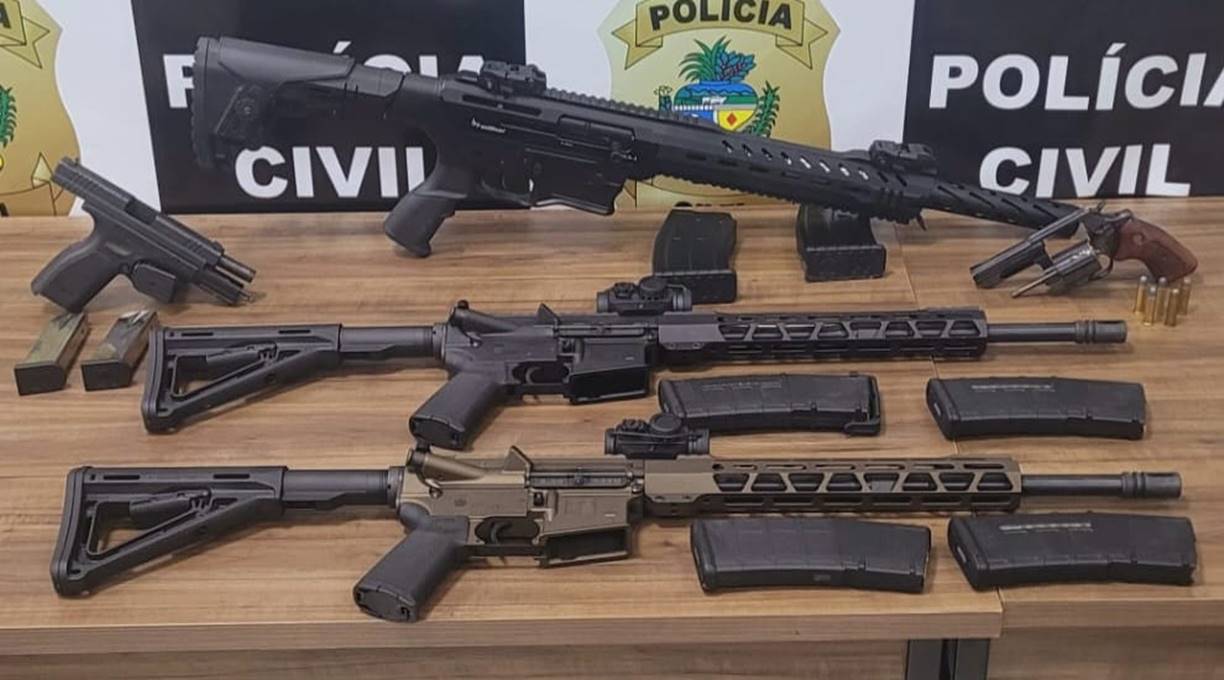 Polícia Civil apreende fuzis, munições e pistolas em fazendas de investigado por violência doméstica e sexual 1