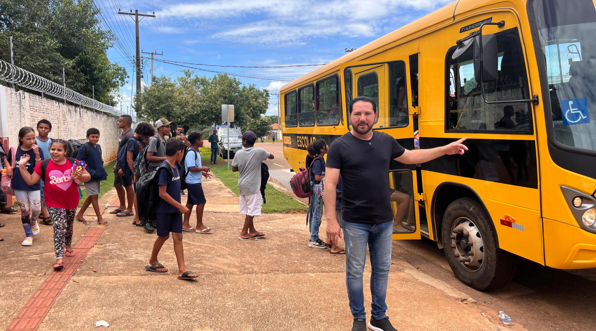 Vereador denuncia que superlotação em transporte escolar coloca alunos em risco em Rondonópolis 1