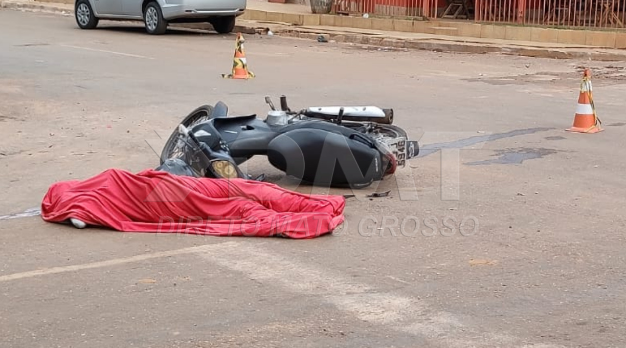 Motorista com carreta não respeita placa de "PARE" invade preferencial e mata motociclista no Alfredo de Castro 1