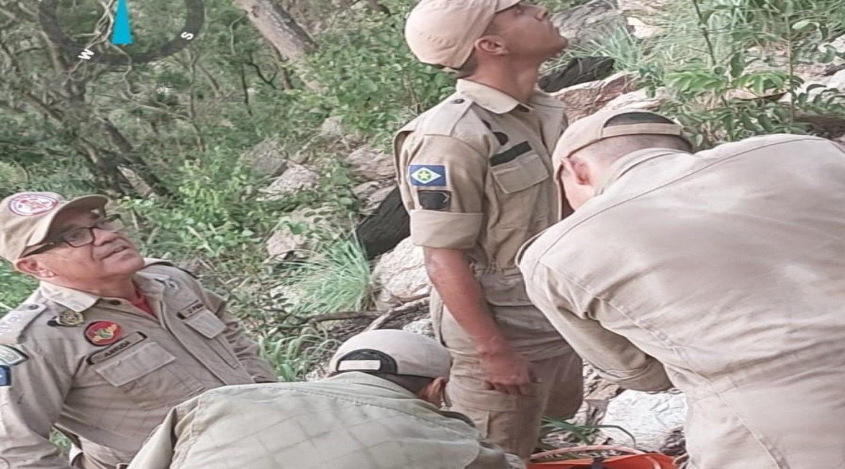 Corpo de Bombeiros Militar resgata homem que tinha desaparecido no Morro de Santo Antônio 1