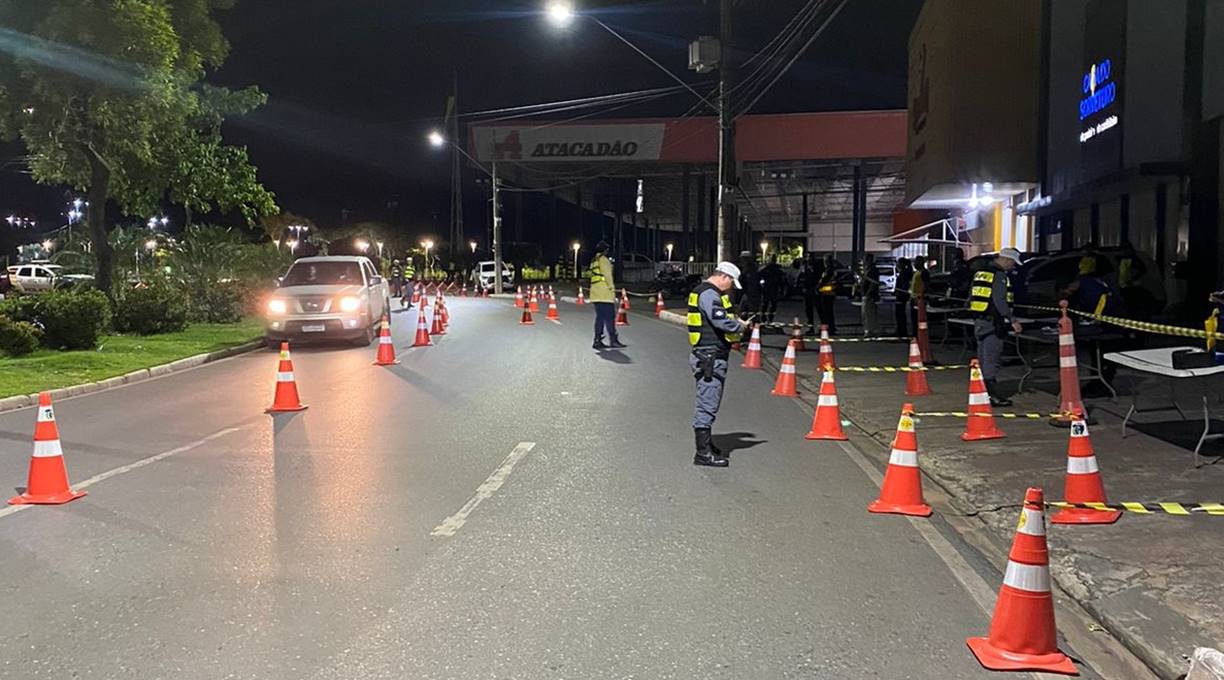 Operação Lei Seca em duas avenidas de Cuiabá prende 18 pessoas e remove 57 veículos 1