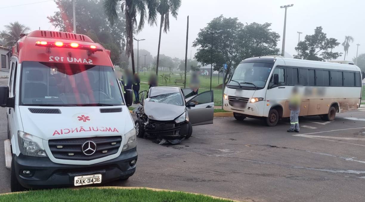 Idosa tem fratura exposta em braço durante colisão entre micro-ônibus e HB20 em Rondonópolis 1