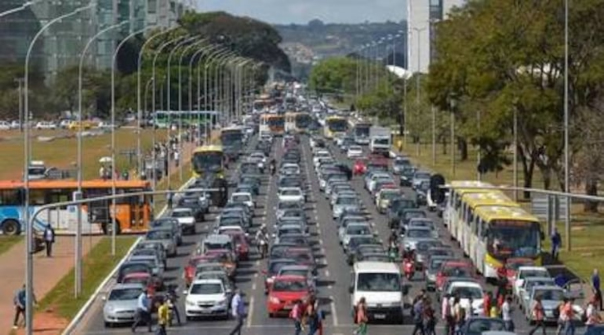 Senado aprova PEC da isenção do IPVA para carros fabricados há mais de 20 anos 1