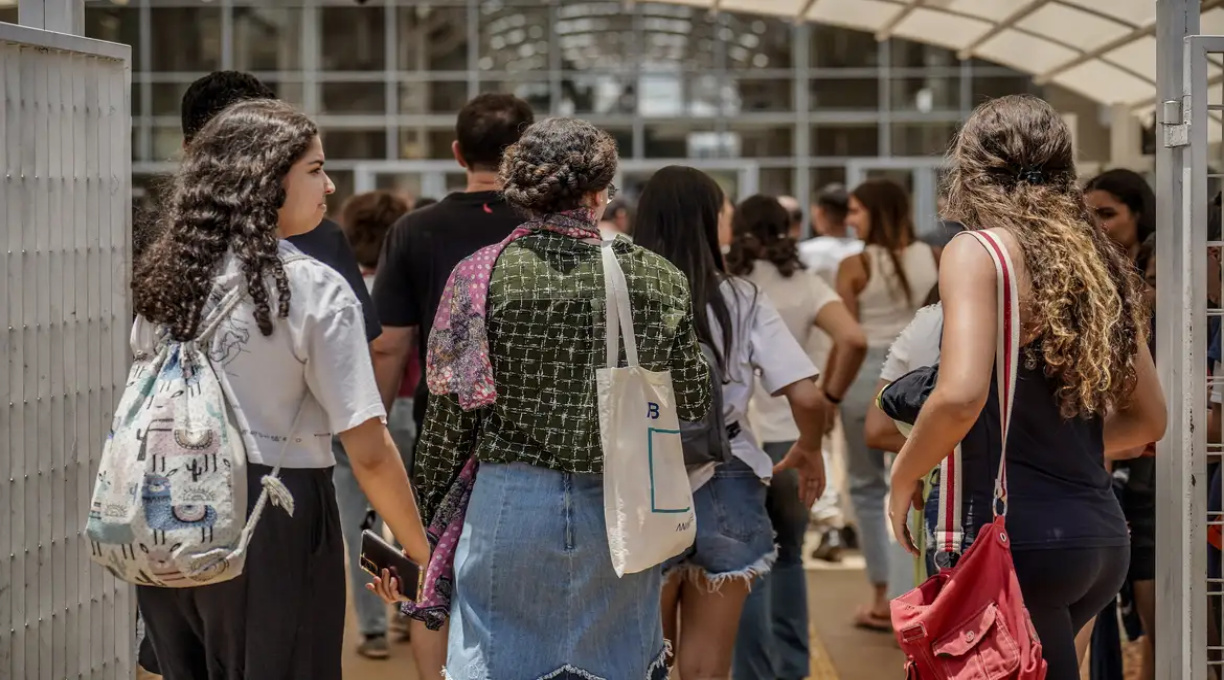 Pedidos de isenção da taxa do Enem podem ser feitos até sexta-feira 1