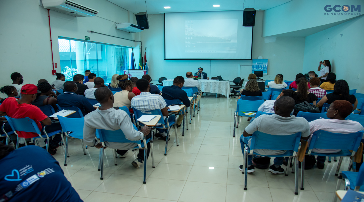 Prefeitura realiza curso de capacitação/treinamento de servidores atendendo a nova Lei de Licitações 1